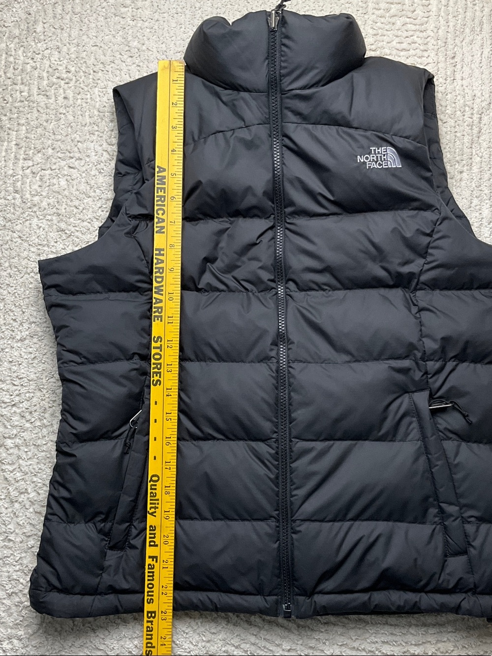 The North Face Women’s Nuptse Black Puffer Down 700 Vest Size Medium - Picture 13 of 16